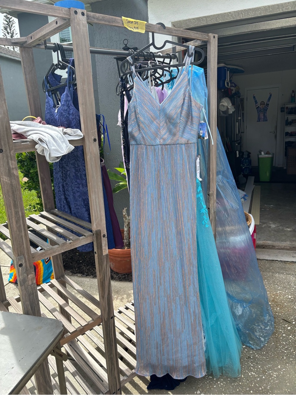 Elegant V‑Neck Metallic Blue Prom/ Formal Gown
